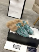 出厂价皮底 Gucci 古奇 光面半拖 ，鞋面材质 皮面，内里垫脚全羊皮，2色入选，系列拖鞋已成为gucci系列的主打单品，别出心裁而充满摩登气息，配饰是对马衔