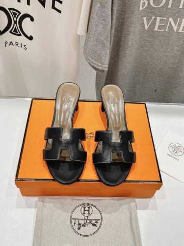 高版本出厂 高跟 Hermes*H家2024Ss最新升级版经典高跟h拖鞋 度假旅游必备神器#由爱马仕首席设计师pierrehardy亲自打造经典高端鞋履系列##
