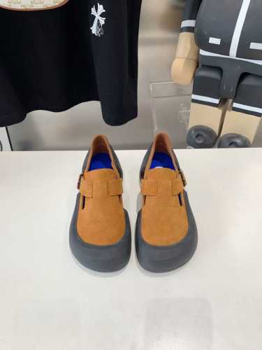 出厂价 小众潮牌birkenstock24春夏博肯一脚蹬懒人乐福鞋！这系列单鞋刚出就心动了 代购找很久才买到货，真的一鞋难求，真的超级好看，姐妹们给我冲 超好穿