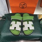 出厂: 独家顶级版本 H家爱*马仕 Vs春夏经典爆款单鞋系列 休闲平底二舅拖 最新出的绒面 新色系，整个鞋的所有材质都根据原版定制！注重品质，市面最高版本，今年