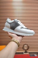 出厂价 Louis Vuitton 原单 新款lv路易威登 * 顶级版本 Lv经典潮鞋！选用进口原版牛皮 水染牛皮内里.原版耐磨橡胶大底！高品质精品！码数38-