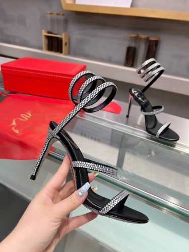 Rene Caovilla芮妮 乔薇拉 Rc 蛇型缠绕爆红仙女凉鞋系列，魅惑华丽的顶级硬货 Rene Caovilla 品牌经典来袭 全新演绎Cleo经典设计