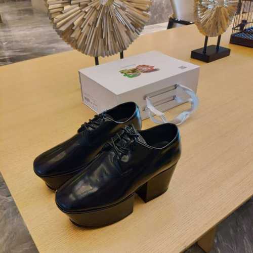 顶级包装配套最高版本 PRADA 普拉达秋冬爆单款，万众期待的“走秀款”水台系列。｛保暖｝瘦腿神器横空出世！太古汇港币7850购置原版鞋，历经数月拆卸开模设计，