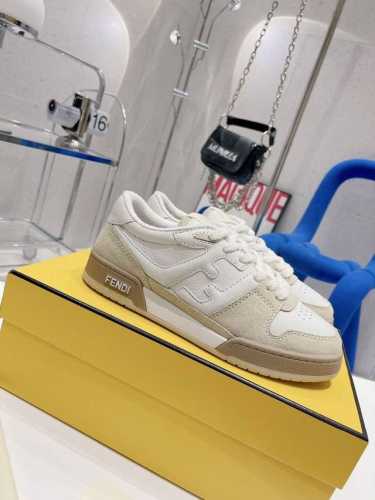 橙子出厂价170 fendi 芬迪新款 复古运动鞋 休闲鞋 滑板鞋 情侣款 设计师Kim Jones打造的首款运动鞋Fendi Match 和驴牌的Traine