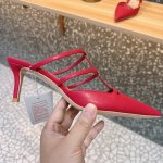 专做真皮底Valentino 华伦天奴 2024最火爆新品新款穆勒鞋 也太好穿啦.最新logo饰扣 与性感尖头完美结合，简直是夏天时髦巅峰 原版复刻大底：意大利