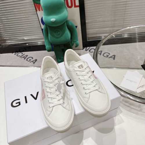 冲量价: 女款原版开发长期出货。Givenchy Citysport运动鞋 P5,190 产品详情 Citysport光滑牛皮革运动鞋 侧面饰以标签效果黑色4G