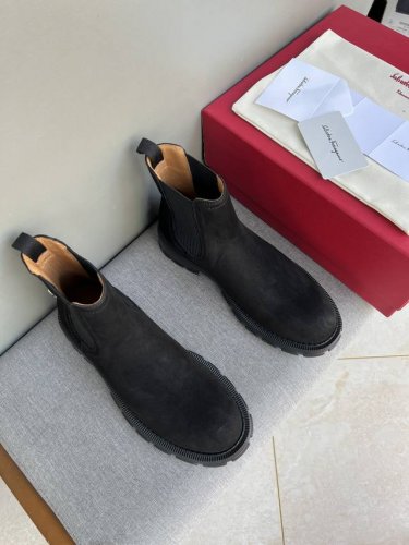 原单品质 独家新款 菲拉格慕ferragamo秋冬新款 高帮男鞋 精致手工缝线 做工细节堪比专柜 鞋面进口小牛皮 牛皮内里 原版发泡大底 黑色 39-44现货齐