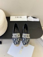 官网同步盒包装 早春款 25ss Dior Granville 穆勒渔夫鞋，3D万针刺绣工艺，最强的渠道，专贵无差！Dior Granville 渔夫鞋 采用标