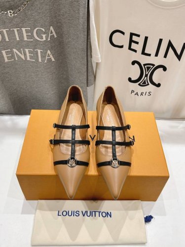 高版本出厂 Louis Vuitton ss25 new arrival LV驴牌春夏系列玛丽珍平底鞋单鞋新品简约精致，高级感满满，尽显优雅气质～上脚超好看，拉