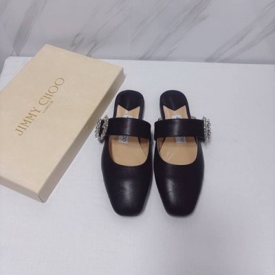 出厂： Jimmy Choo 周仰杰 Jc水钻搭扣包头半托 凉拖鞋 精美水晶钻扣绕足踝，一颗水晶自链上优美悬垂，宛如为纤足戴上优雅踝链。另有多颗精美水晶垂饰后跟
