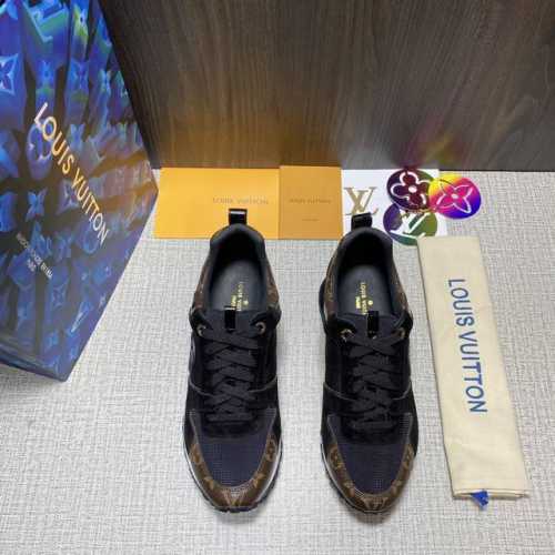 男款色 。L 家 新品Run Away 彩色运动鞋来袭 采用进口牛皮拼接 炫彩Monogram 织物 原版牛仔布 老花皮料 拼接科技网布 撞色设计 侧面有亮漆皮