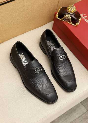 商品商标：Ferragamo 菲拉格慕 休闲皮鞋 正码码数: 38-44 45订制 商品材料：精选 进口头层小牛皮压花鞋面+奢华五金扣，进口水染牛皮内里。强烈立