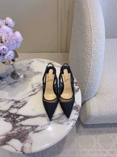 出厂价 Christian Loubouti* 新款水钻网纱透明红底高跟鞋 超多水钻装饰 高级感满满 闪耀夺目 富贵迷人 交织出童话般的梦境 鞋面进口网面材质A