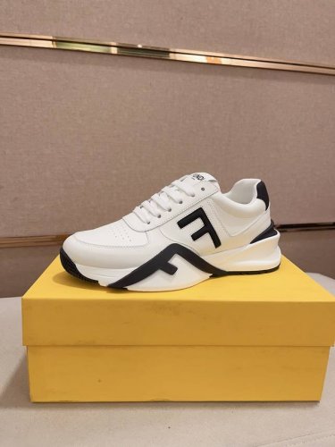 工厂价 Fendi 芬迪 男士最新款休闲鞋！专柜同步上市！原版一比一复刻。全进口官网一比一飞织面料搭配滴胶工艺。内里采用头层顶级羊皮，原版原厂特供橡胶大底。引领