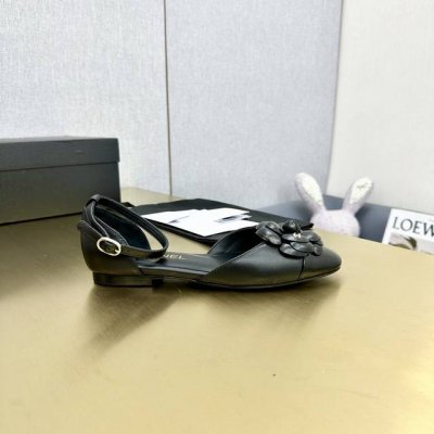 香奈儿凉鞋 单鞋 3色 24Ss春夏新款Chanel小香山茶花平底凉鞋 单鞋 C家经典山茶花设计，温柔风一整个拿捏了！搭配裙装裤子 上班通勤 周末约会 都是异常