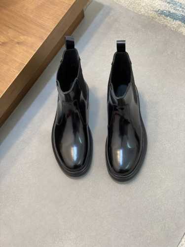 菲拉格慕. Ferragamo 男士高帮靴，最新爆款，1:1原单代购品质，顶级狠货，鞋面进口牛皮，内里垫脚均采用进口牛皮，配原版轻质发泡大底，配码39-44，