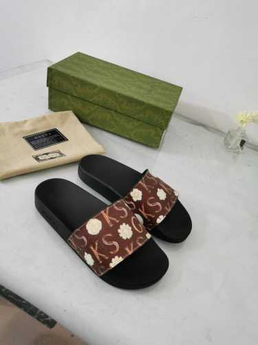 冲量价 Gucci古奇经典拖鞋火 爆登场！注重每一个细节，都是原版1:1开模制作，做到市场顶级版本，上脚舒适轻盈，36---46