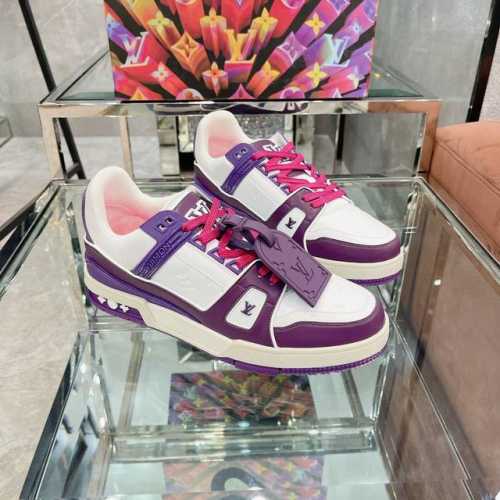 顶级版本 上线男款39-44 45.46 Virgil Abloh 向篮球鞋设计汲取灵感，推出标志性 LV Trainer 运动鞋，经典的花纹富含着整体的特性，