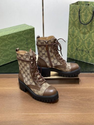 Gucc*古奇ss新款顶级品质！ 古奇女士双gg提花电绣matelassé系带登山马丁靴 面料：进口双g G老花布+开边珠 内里 垫脚：原版定制牛皮里 大底：原