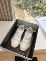 所见即所得G039代购级别Celine思琳赛琳Celine Runner Cr-03运动鞋鞋舌和鞋后帮饰有Celine标志运动鞋侧面凹印Cr-03字样 鞋后帮和