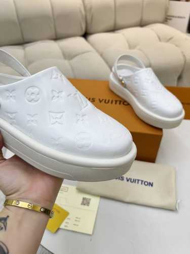 工厂价皮里 louis vuitton 路易威登 lv 新款专柜同步发售，鞋面全牛皮面压花工艺，进口羊皮里，完全1比1复刻，鞋底：特供原版底，独家活动成型超级舒