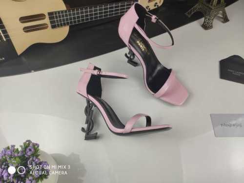 真皮底 可订做橡胶底 顶级原版复制 Saint Laurent 最新推出的 Opyum sandals 凉鞋，它和经典的 Opyum heels 鞋款类似，YS