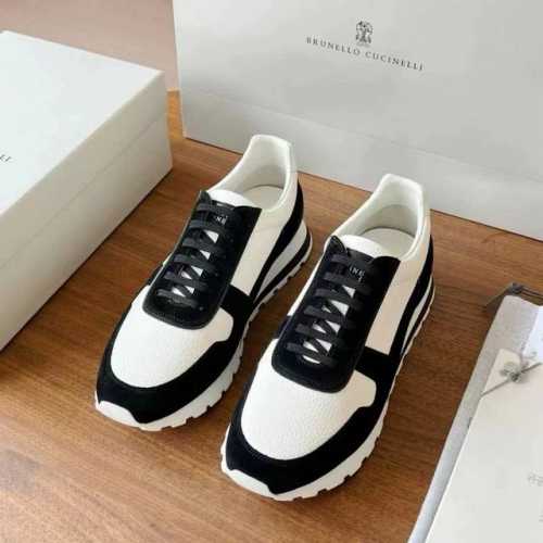 商品商标: Brunello Cucinell 布鲁内洛 正码码数: 38-44 商品材料: Bru运动鞋，鞋头和鞋后跟嵌饰的打孔反毛皮荔枝纹牛皮组合，舒适透气