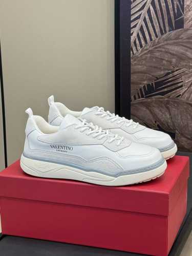 顶级品质 Valentin O Ss24 New Arrival～ V家2024春夏情侣运动鞋 舒适好穿经典百搭不挑人 小牛皮材质，质感拉满！ 恰到好处的细节，
