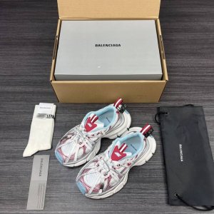 690 纯原版本Balenciaga巴黎世家 3Xl扣式绑带 圆头系带 低帮 老爹鞋 白红湖蓝 在延续 Track Trainer 户外轮廓和复杂鞋面结构的同时