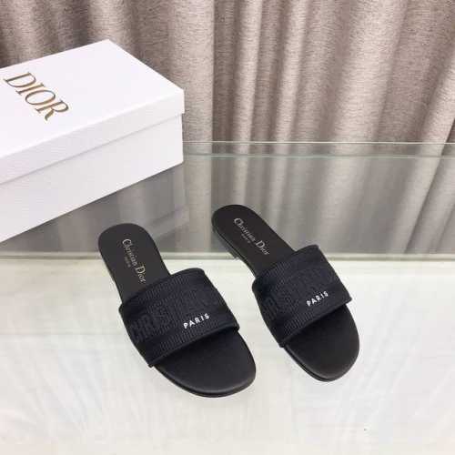 迪奥 Dior 春夏新款 Dway 平底一字拖拼色女鞋 Cd字母logo立体刺绣圆头露趾凉拖鞋 原版开发市面顶级版本 鞋面：进口酒椰草电绣高温水溶棉质科技面料