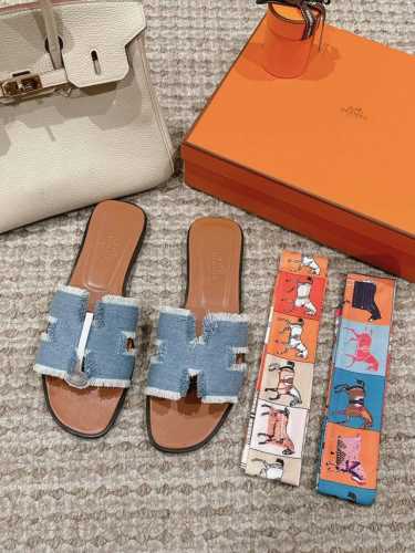 出厂价 流苏系列 Hermes 爱马仕h拖鞋oran凉鞋系列 时尚又百搭 超级舒服 每个细节都做到极致 原版麂皮 原版1:1独家私模鞋面 原版真皮沿条大底 包装