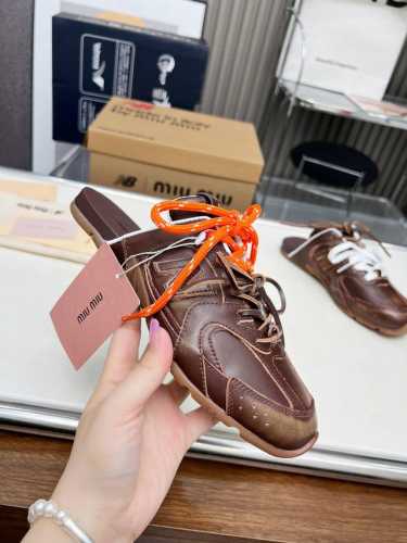 皮10 顶级版本miumiu缪缪情侣款半拖 X New Balance Nb 休闲 运动鞋 阿甘鞋 德训鞋 原版购入开发做货 Miu Miu X New Bal