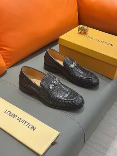 商品名称：Louis Vuitton 路易 威登 正规码数: 38-44 西装鞋 商品材料：精选 头层牛皮鞋面，柔软羊皮内里；原厂大底。