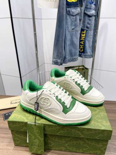 橙子出厂价 Gucci 古驰最新爆款mac80系列 情侣款运动鞋 休闲鞋小白鞋 原版购入开发 ，精致小巧的互扣式双g标识浪漫诠释此系列的美学理念。选用米白色皮革