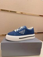 工厂价 高版本 高品质新款prada 普拉达 专柜同步上市， 新款男鞋、面料精选头层牛皮，纯手工艺制作而成 内里:全牛皮内里 高端气垫开模防滑橡胶大底，精美线条