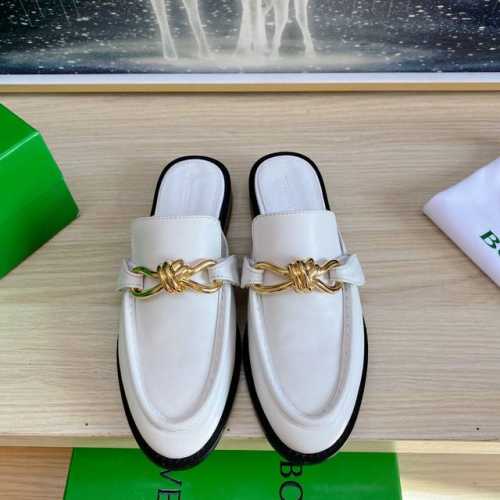 出厂 BOTTEGA VENET* 真皮 金色五金 结绳配饰 男女款 Astaire乐福拖鞋 白色小牛皮老钱风 乐福拖鞋 原版一比一做法 一致五金 当今流行的又