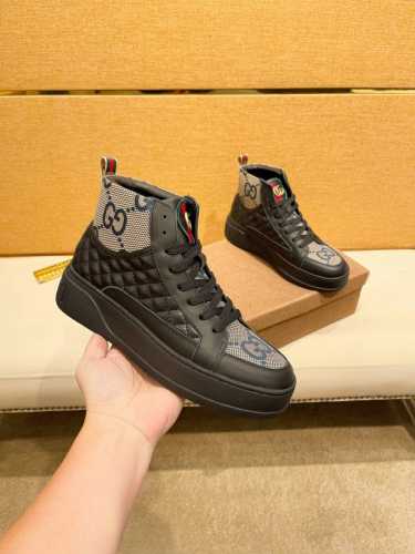 工厂价 Gucci 古奇高帮最新款休闲韩版风男鞋，全新秋冬款设计，完美做工，打造装柜品质，鞋面：牛皮面材质，皮内里；柔软舒适，橡胶大底超轻 耐磨、简约、百搭风时