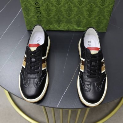 出厂价： 品牌：古奇gucci 标准码：38-44 45订做 等级：官网同款 材料：原版面料 舒适猪皮内里 轻便耐磨大底 款式类别：男士时尚休闲鞋 跑步 运动鞋