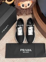 Prada 25Ss 运动休闲鞋整双鞋子采购Zp开发打造，全部定制材料，独家开模大底，细节全部对版出货，连包装也做到跟正品一样。码数： 男39-45