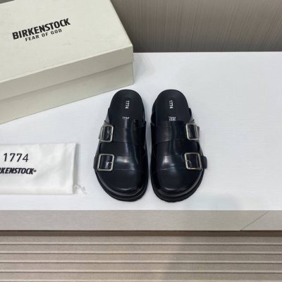 出厂价 Birkenstock1774 2024春夏系列 强调功能和设计之间兼容，自带光泽感的皮质鞋面，兼具舒适性盒灵活性 ，延续了经典设计的质朴风格，将夏日的