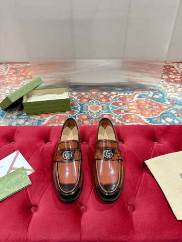 古驰 Gucci 官网男士商务正装皮鞋更新香港专柜同步新款完全一比一复刻出货专柜品质零差距0采用进口牛皮制作+牛皮内里制作码数:39-44 男38. 45定制