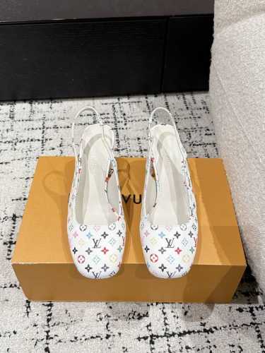 Louis Vuitton 25 Swing最新 粗跟玛丽珍涼鞋 简约精致，高级感满满，尽显优雅气质～ 上脚超好看，拉满了夏日美鞋绝绝子啊 鞋面：进口牛皮 漆皮