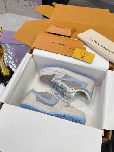 工厂价： 飞机盒10 佛山大厂出品 小红书爆款 Lv联名AJ倒钩 LV x Air Jordan 1 Low 黑暗骑士此款主张打破传统的工业化流水线设计限制，以