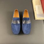 Ferragamo 菲拉格慕 等级：官网同款 顶级原单 材料：原版反绒牛皮， 牛皮内里 原版复古大底 大底手工缝线 英伦风格 顶级奢华 码数：39-44 38、