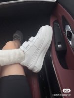 集合上脚效果图 Acne Studios专柜最新厚底休闲魔术贴笑脸小白鞋，如果你穿腻了celine厚底 那一点要试试acne的这款厚底！！太好穿 太轻便了！厚底