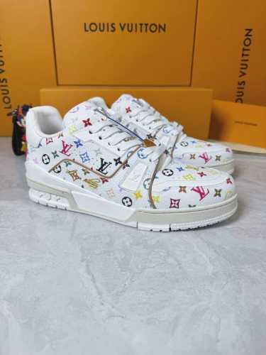 Loui* Vuitto* 顶级版本 情侣款本款 LV Trainer 运动鞋再现设计师 Virgil Abloh 自篮球鞋中挖掘的时尚潜力。粒面牛皮革构筑繁复
