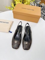 上新啦，2025Louis Vuitton 专柜经典款，经典永流传！做工用料都和原版同步， 内里 垫脚；羊皮 跟高：3.5Cm 码数 35-41 橡胶底， 颜色