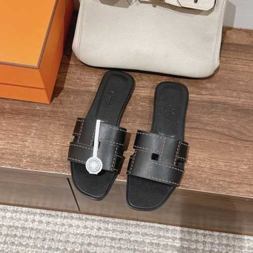 出厂价 Hermes 爱马仕Idioma凉鞋系列 时尚又百搭 超级舒服 每个细节都做到极致 原版swift小牛皮 原版1:1独家私模鞋面 原版真皮沿条大底 包装