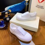 alexander Mcqueen麦昆高版本再次升级为最高品质面市[玫瑰][玫瑰][玫瑰]气垫底变色重工艺 麦昆 春夏秋冬 顶级代购版本 面料Fabric：意大