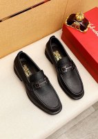商品商标：Ferragamo 菲拉格慕 休闲皮鞋正码码数: 39-44 38.45.46订制 商品材料：精选 进口头层荔枝纹小牛皮鞋面+经典五金扣，进口水染牛皮